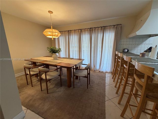 6932 Crown Gate Drive, Miami Lakes, FL 33014
