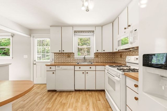 54 Ross Ave, Stoughton, MA 02072
