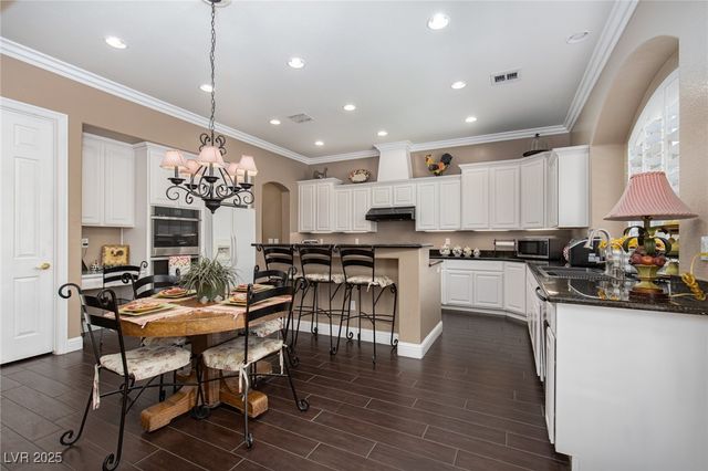 305 Round Stone Court, Las Vegas, NV 89145