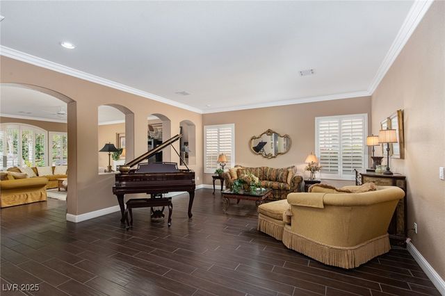 305 Round Stone Court, Las Vegas, NV 89145