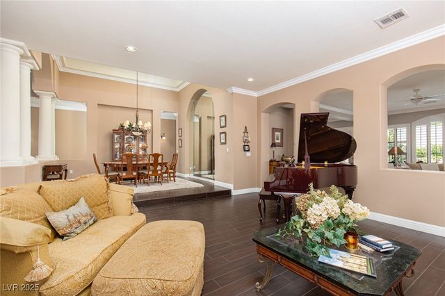 305 Round Stone Court, Las Vegas, NV 89145