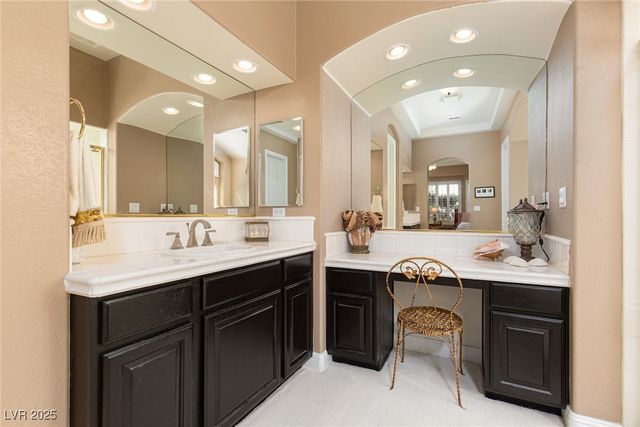 305 Round Stone Court, Las Vegas, NV 89145