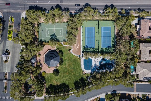 305 Round Stone Court, Las Vegas, NV 89145