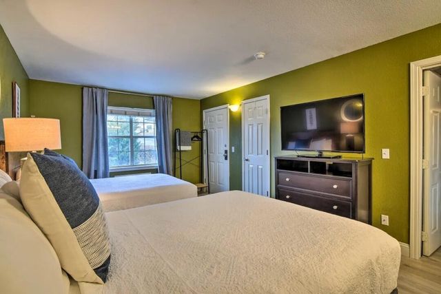 200 Golf View Drive 5, Branson, MO 65616