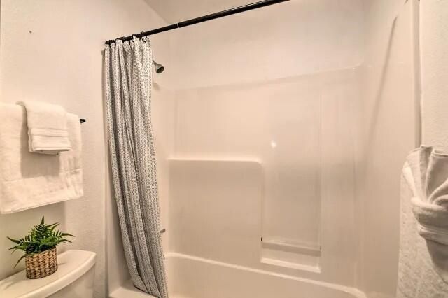 200 Golf View Drive 5, Branson, MO 65616