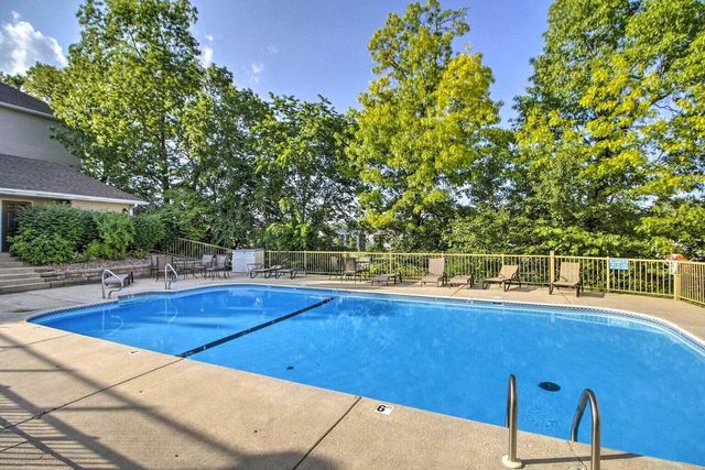 200 Golf View Drive 5, Branson, MO 65616