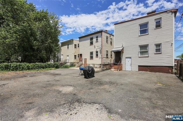 114 9th Avenue, Newark, NJ 07107
