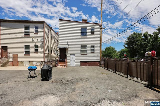 114 9th Avenue, Newark, NJ 07107