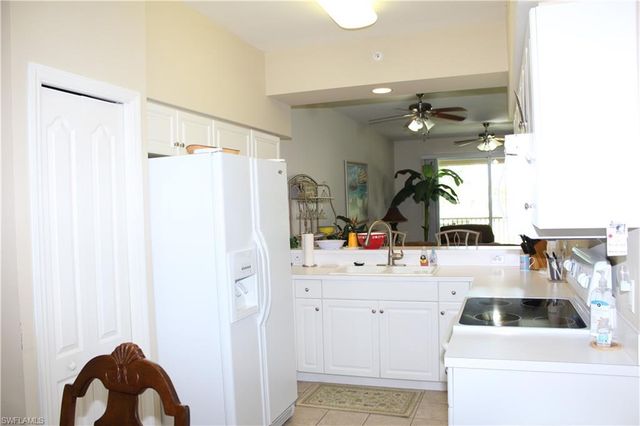 2710 Cypress Trace CIR # 3029, Naples, FL 34119