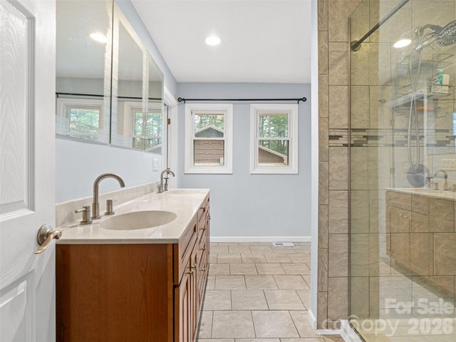 1034 S Orchard Road, Flat Rock, NC 28731