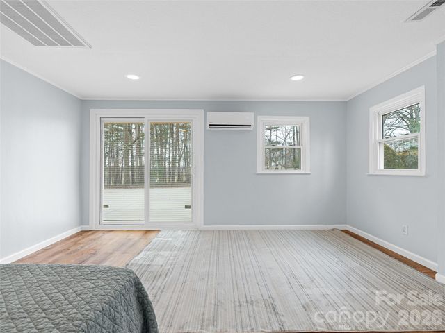 1034 S Orchard Road, Flat Rock, NC 28731