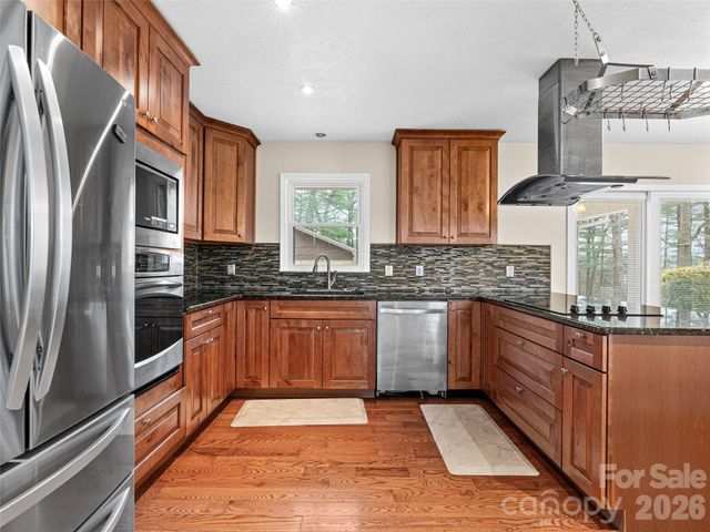 1034 S Orchard Road, Flat Rock, NC 28731