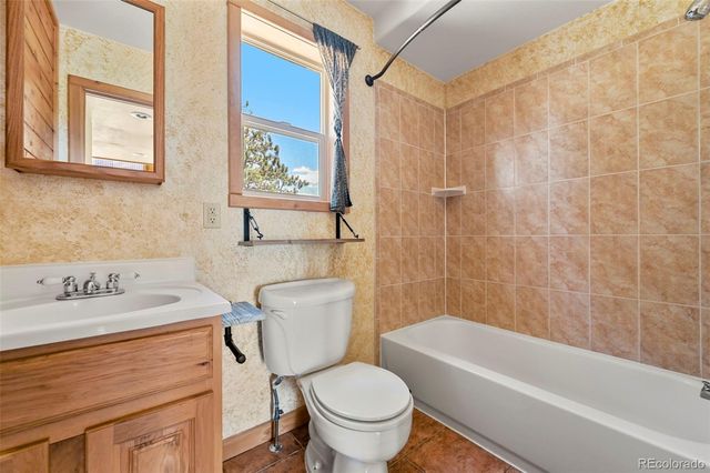 1689 Grand Teton Drive, Hartsel, CO 80449