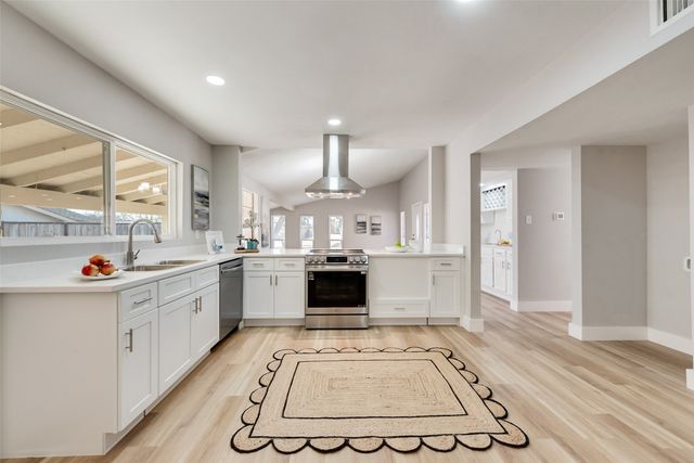 3422 Knoll Point Drive, Garland, TX 75043