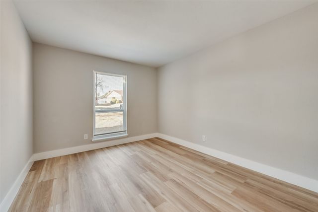3422 Knoll Point Drive, Garland, TX 75043