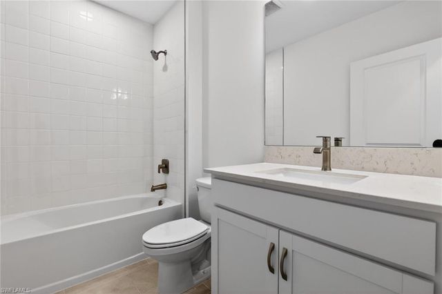 254 Lakeside Breeze WAY, Lehigh Acres, FL 33936