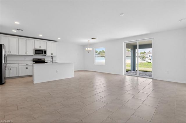 254 Lakeside Breeze WAY, Lehigh Acres, FL 33936