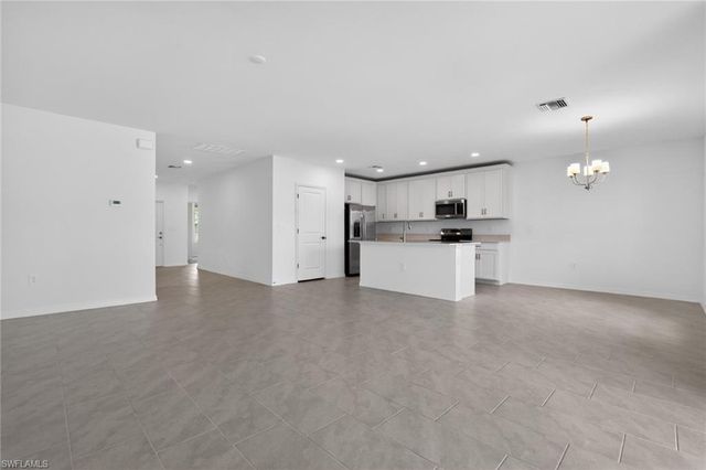 254 Lakeside Breeze WAY, Lehigh Acres, FL 33936