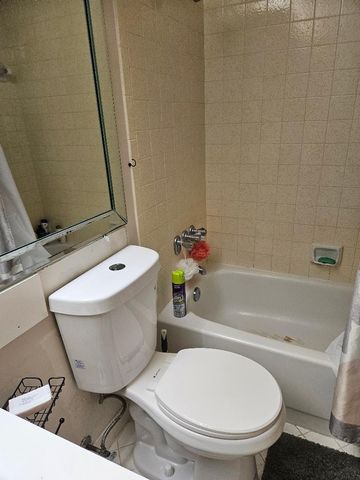 105 Lake Pine Circle B-2, Greenacres, FL 33463