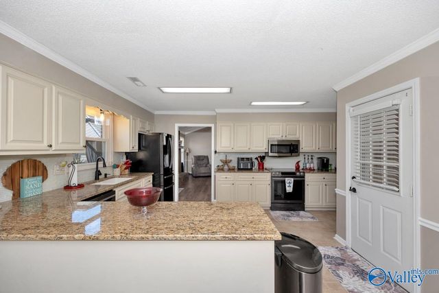 2216 Lancelot Drive SW, Decatur, AL 35603