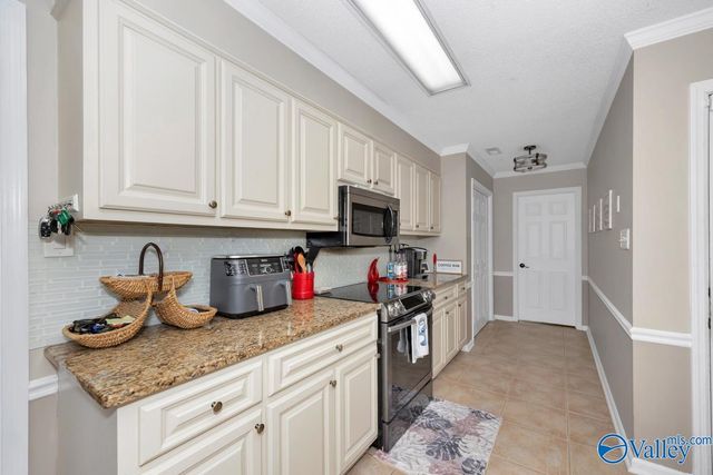 2216 Lancelot Drive SW, Decatur, AL 35603