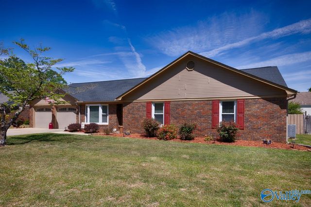 2216 Lancelot Drive SW, Decatur, AL 35603