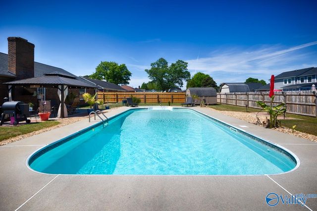 2216 Lancelot Drive SW, Decatur, AL 35603