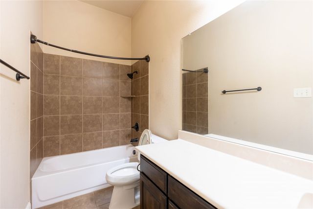 210 Cool Meadows Lane, Red Oak, TX 75154