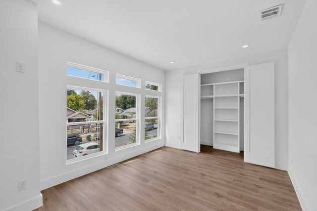 5104 Philip Avenue, Dallas, TX 75223
