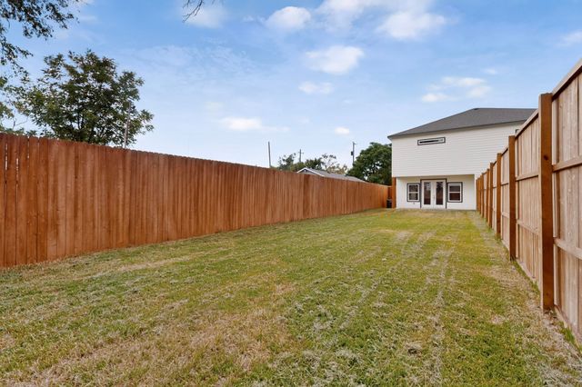 5104 Philip Avenue, Dallas, TX 75223