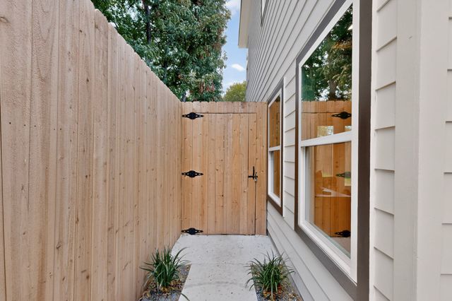 5104 Philip Avenue, Dallas, TX 75223