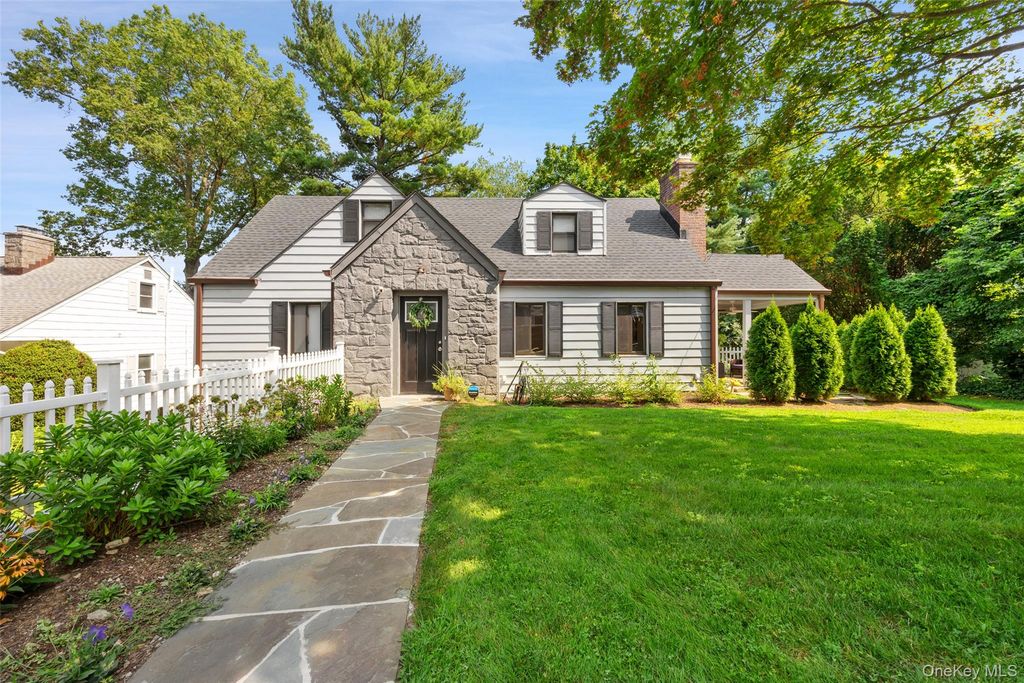 27 Clarendon Road, Scarsdale, NY 10583