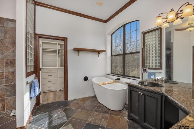 19275 County Road 3411, Chandler, TX 75758