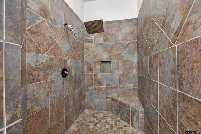 19275 County Road 3411, Chandler, TX 75758