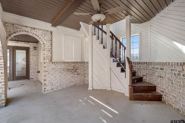 19275 County Road 3411, Chandler, TX 75758