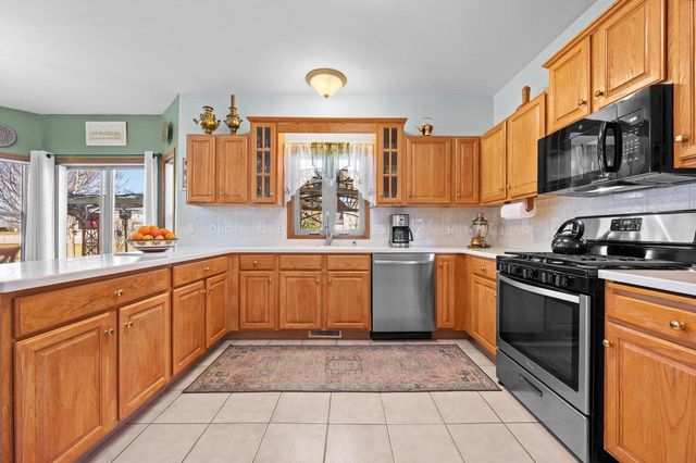 4732 W Woodward DRIVE, Franklin, WI 53132