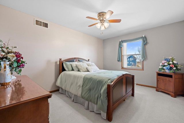 4732 W Woodward DRIVE, Franklin, WI 53132