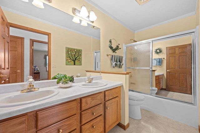 4732 W Woodward DRIVE, Franklin, WI 53132