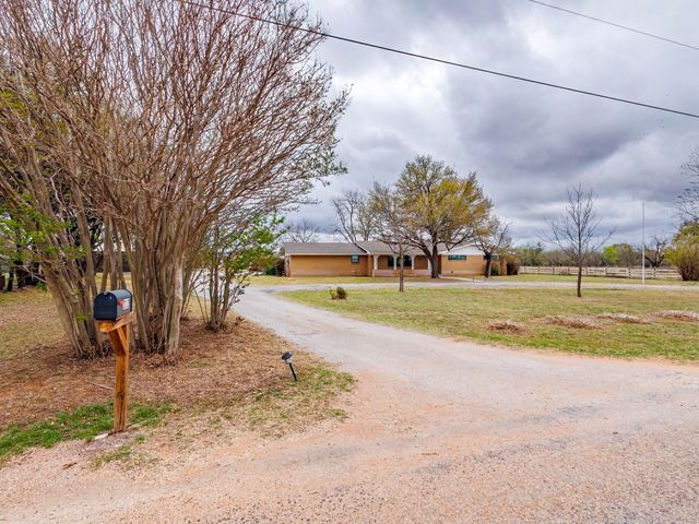 212 Skyview Drive, Early, TX 76802