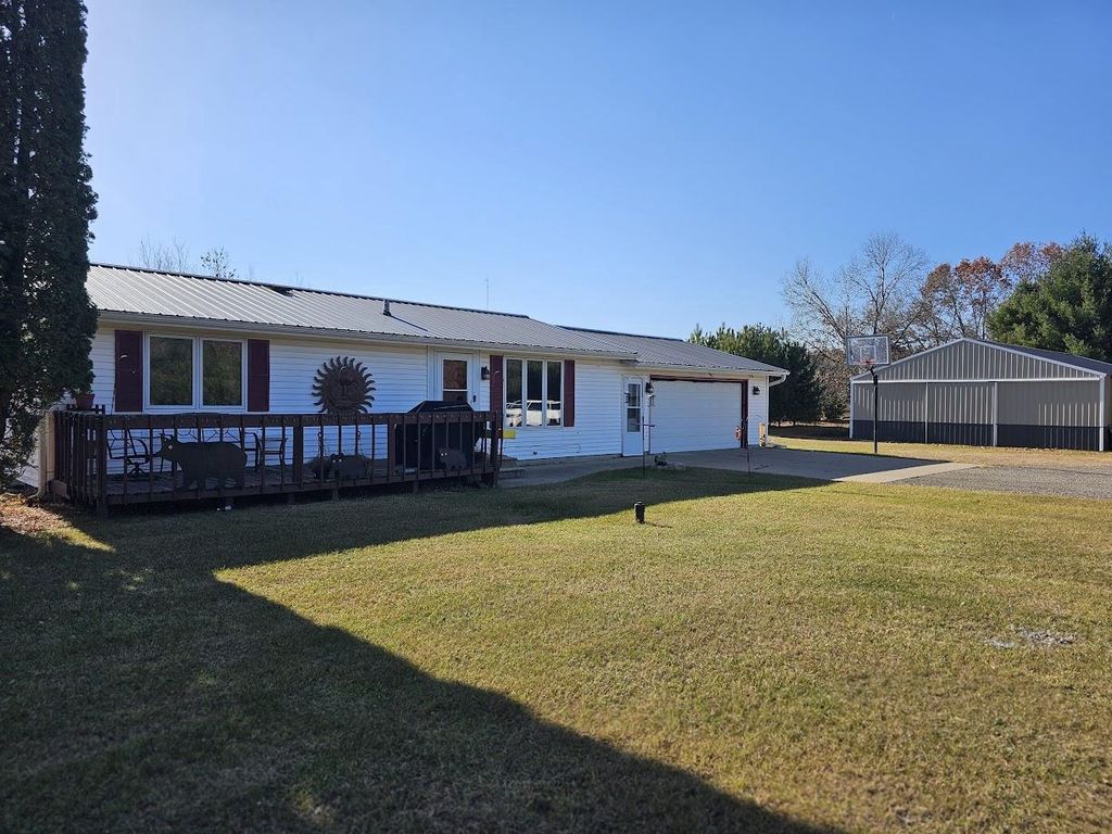 W6541 PORTERS LAKE ROAD, Wautoma, WI 54982