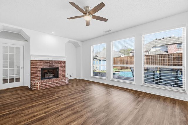 1736 Forest Glen Drive, Flower Mound, TX 75028