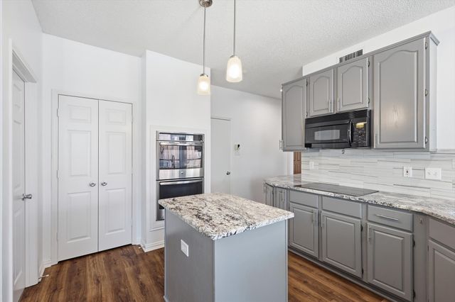 1736 Forest Glen Drive, Flower Mound, TX 75028