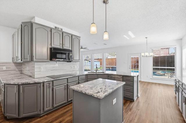 1736 Forest Glen Drive, Flower Mound, TX 75028