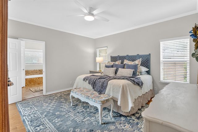 317 Hurst Creek RD, Lakeway, TX 78734