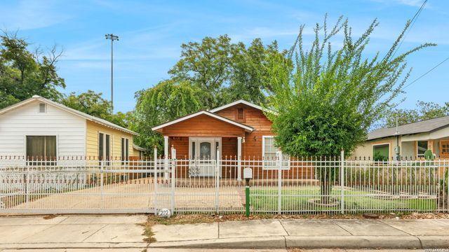 202 E Lubbock, San Antonio, TX 78204
