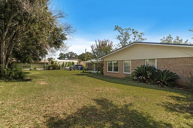 608 Collingswood Drive, Dothan, AL 36301