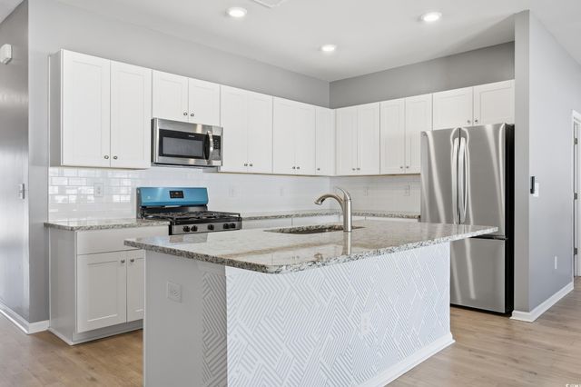 325 Hidden Cove Dr., Little River, SC 29566