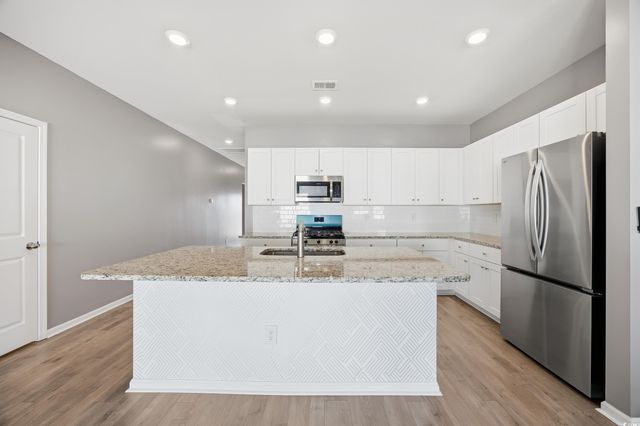 325 Hidden Cove Dr., Little River, SC 29566