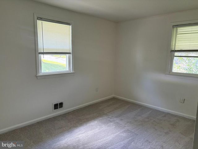 6416 ROBERTS DR, Temple Hills, MD 20748
