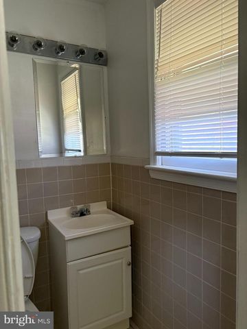 6416 ROBERTS DR, Temple Hills, MD 20748